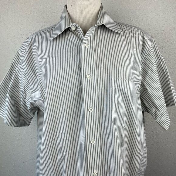 Claybrooke Wrinkle Free Short Sleeve Button Down Shirt Size 16.5 Neck EUC - Picture 1 of 7